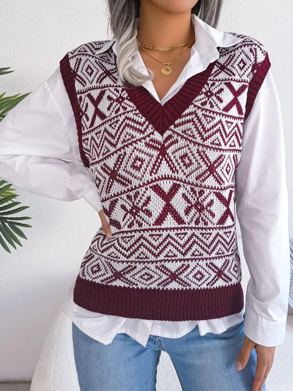 Geometric V-Neck Capped Sleeve Sweater Vest