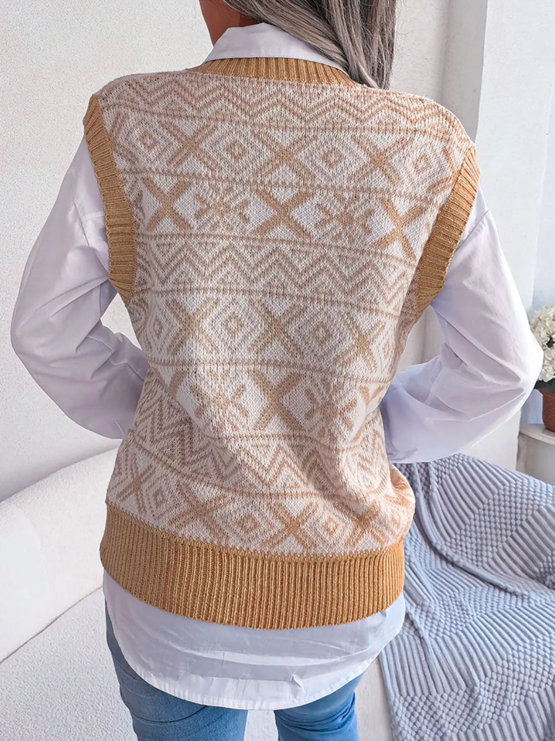 Geometric V-Neck Capped Sleeve Sweater Vest