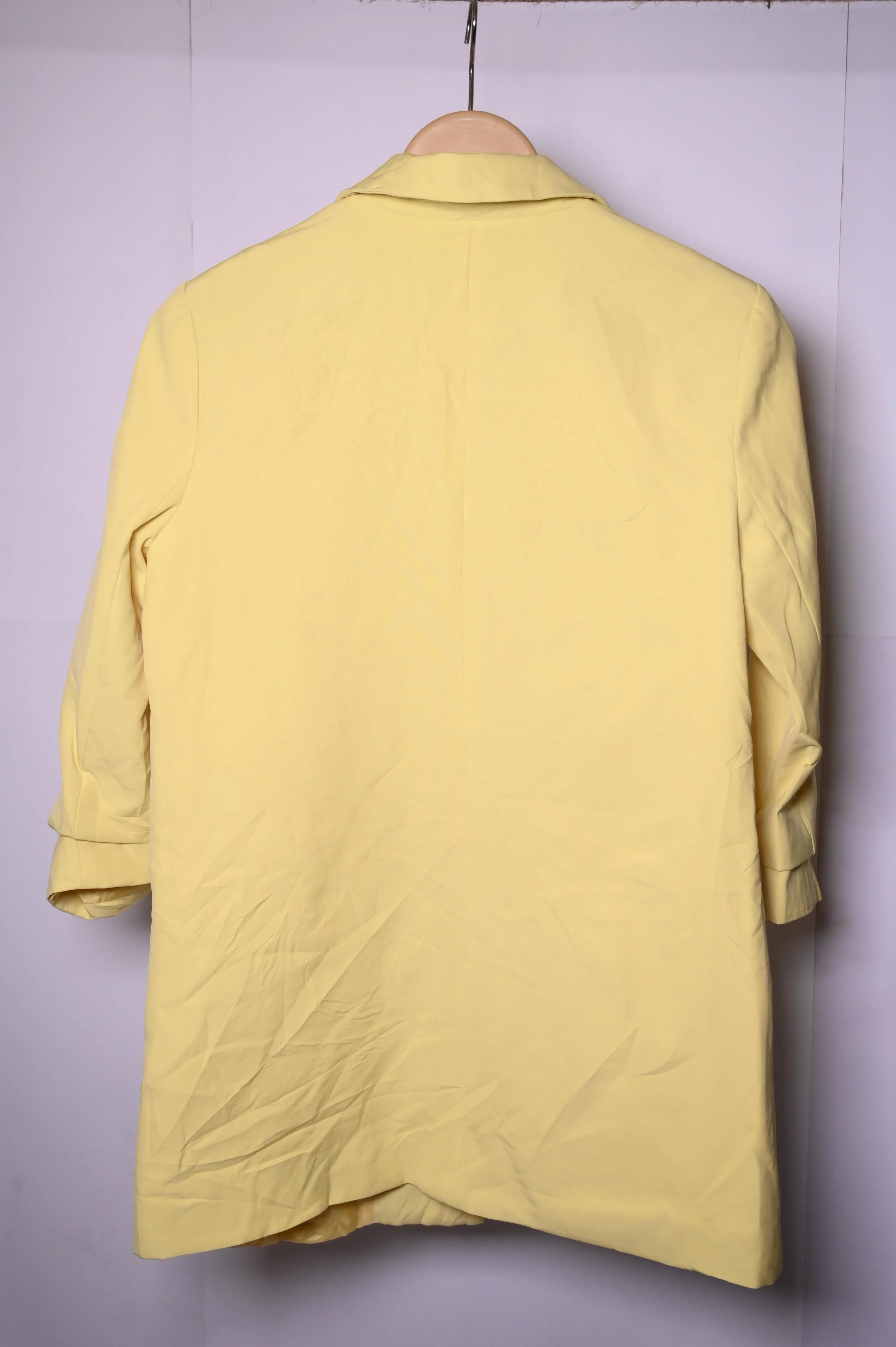 Quiz Yellow Coat