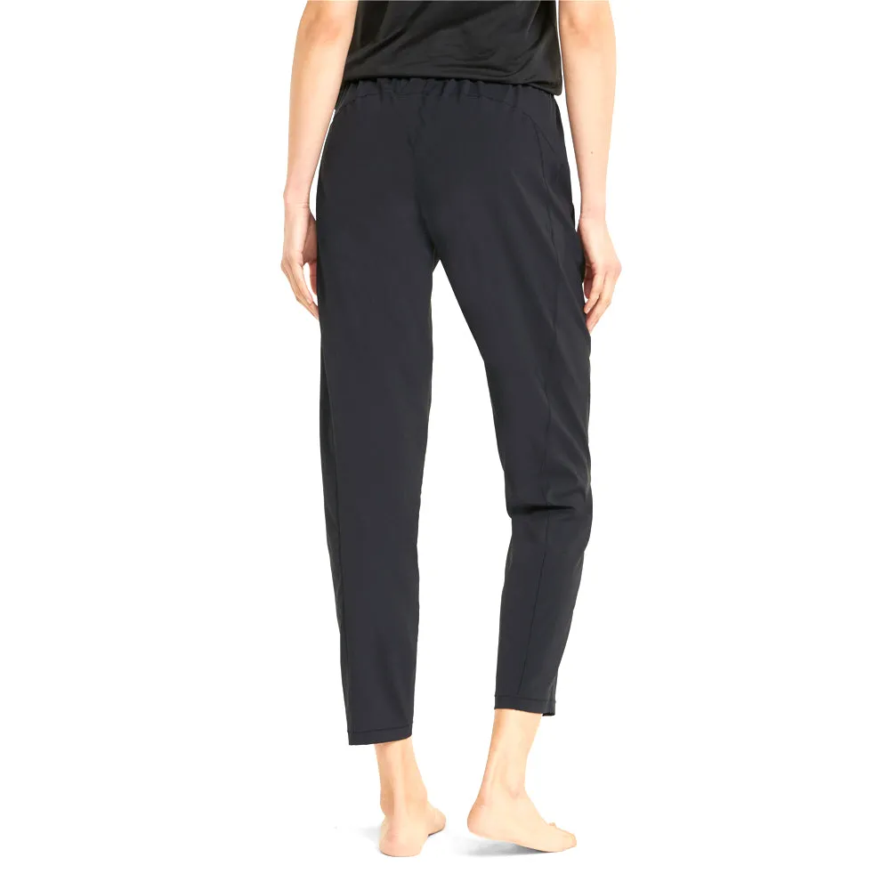 Studio Tapered Woven Training Athletic Pants